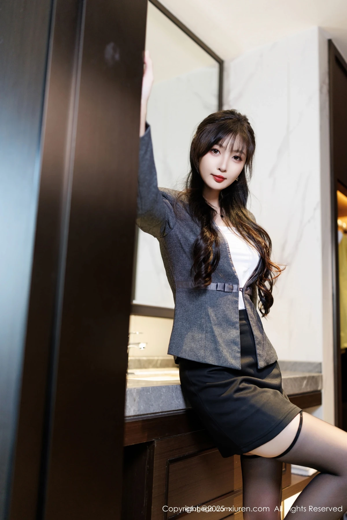 [秀人网] 2025.03.03 No.9957 樱桃小阑子、秀人旗下#[85P]-003