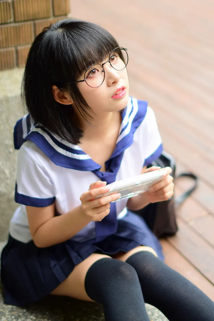 [街拍丝足] NO.171 海琳 学生制服 #街拍丝足、美足#[73P]-068
