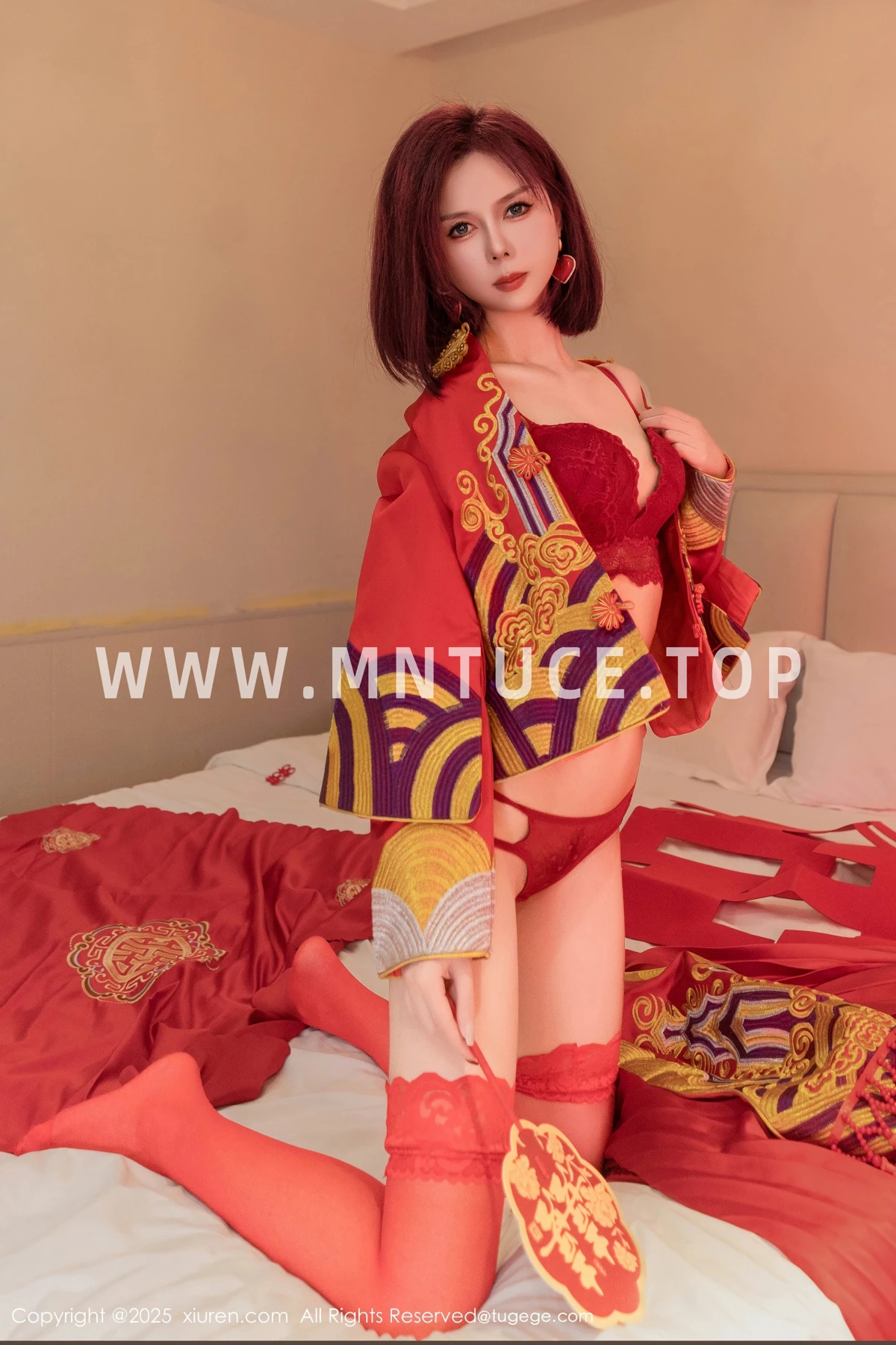 [秀人网] 2025.03.11 No.9995 白芷yy、秀人旗下#[90P]-032