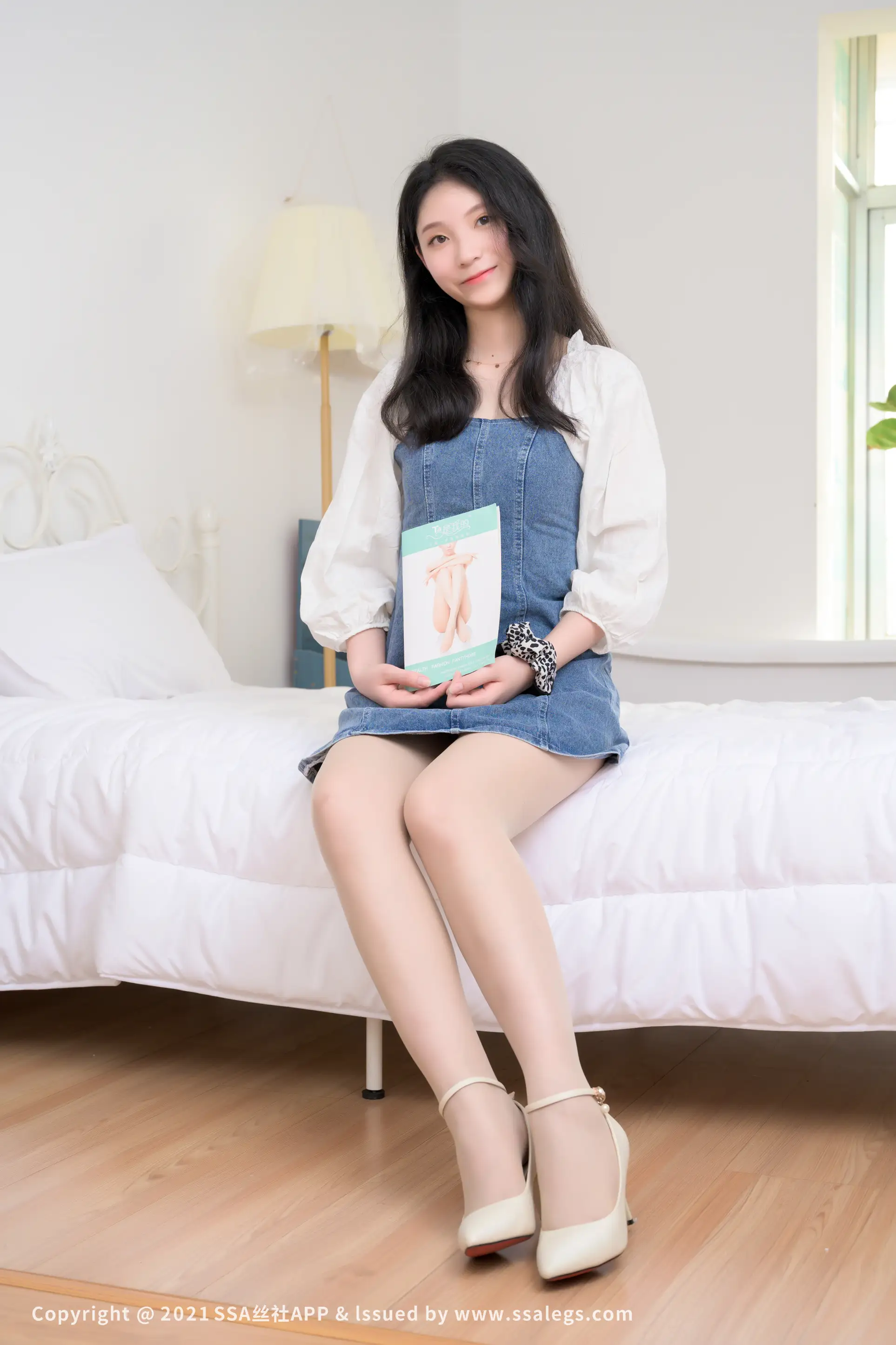 [SSA丝社] NO.720 模特薇薇的浪莎丝袜美脚(上)[96P]-PicJJ