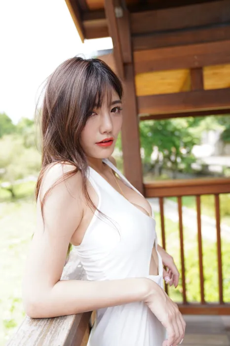 [街拍丝足] NO.089 陈葳 性感露肚连衣短裙 高跟美腿外拍 #街拍丝足、美足#[81P]-049