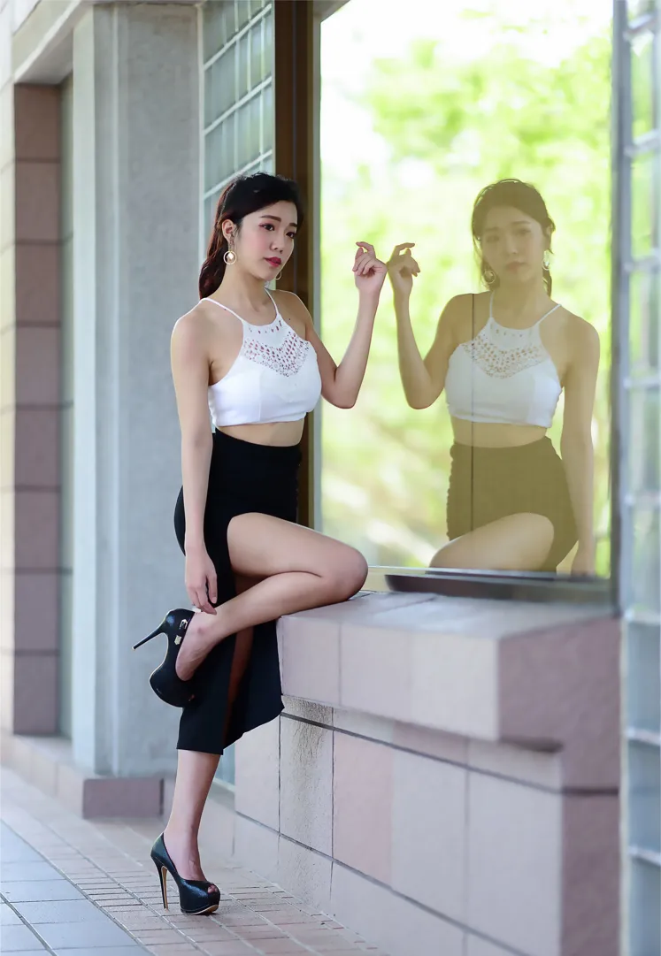 [街拍丝足] NO.162 莎莎 露肚高叉长裙高跟美腿 #街拍丝足、美足#[122P]-098
