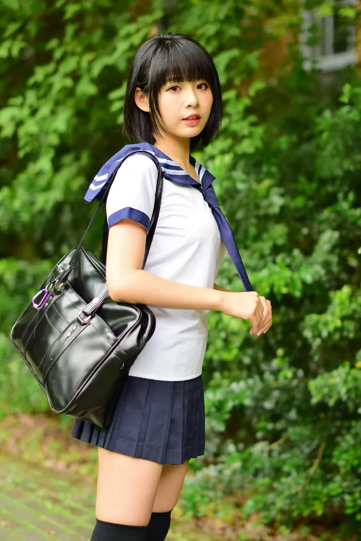 [街拍丝足] NO.171 海琳 学生制服 #街拍丝足、美足#[73P]-014