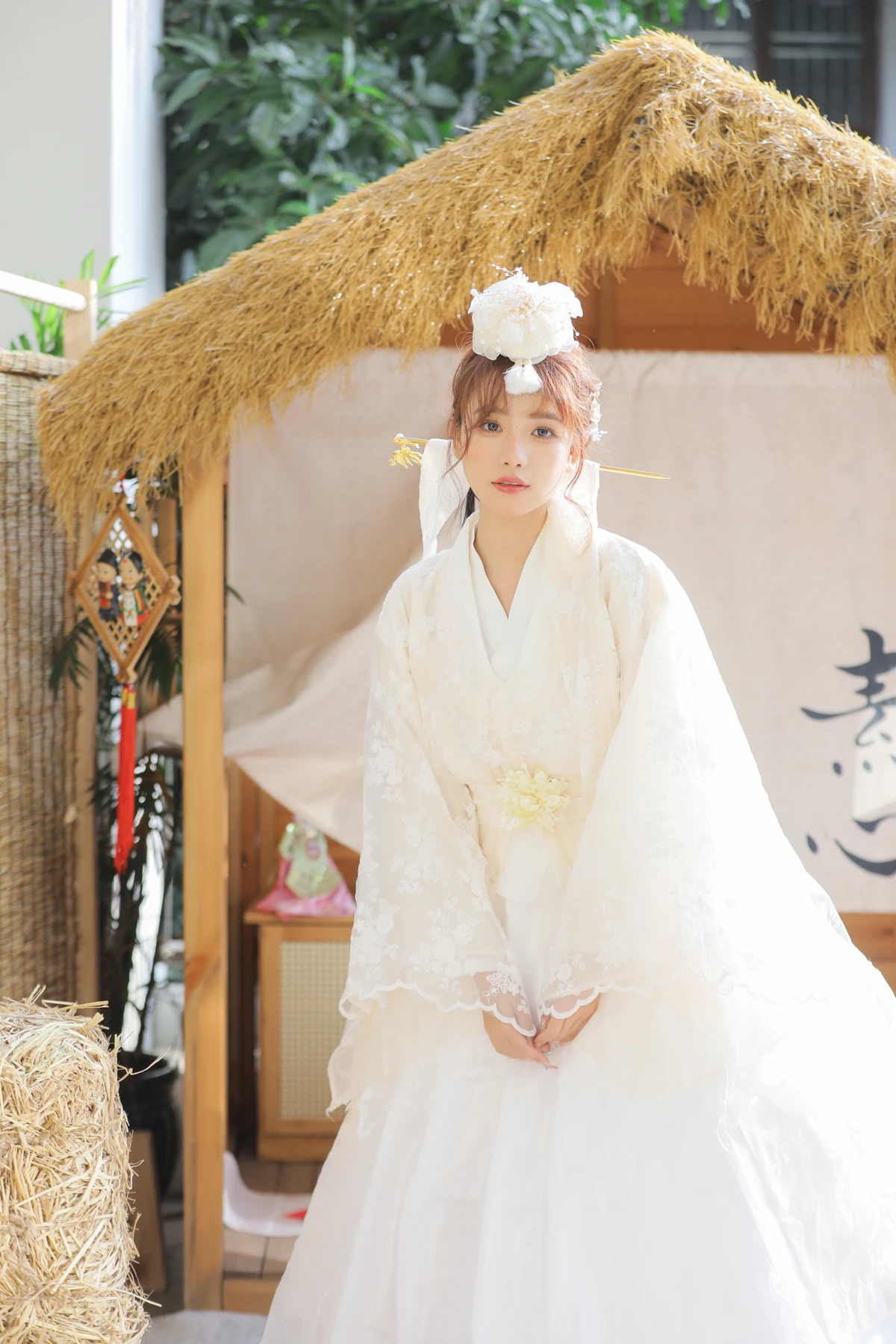 [艺图语]2023.01.11 Vol.2892 延吉服写真#温思儿vv#[22P]-003