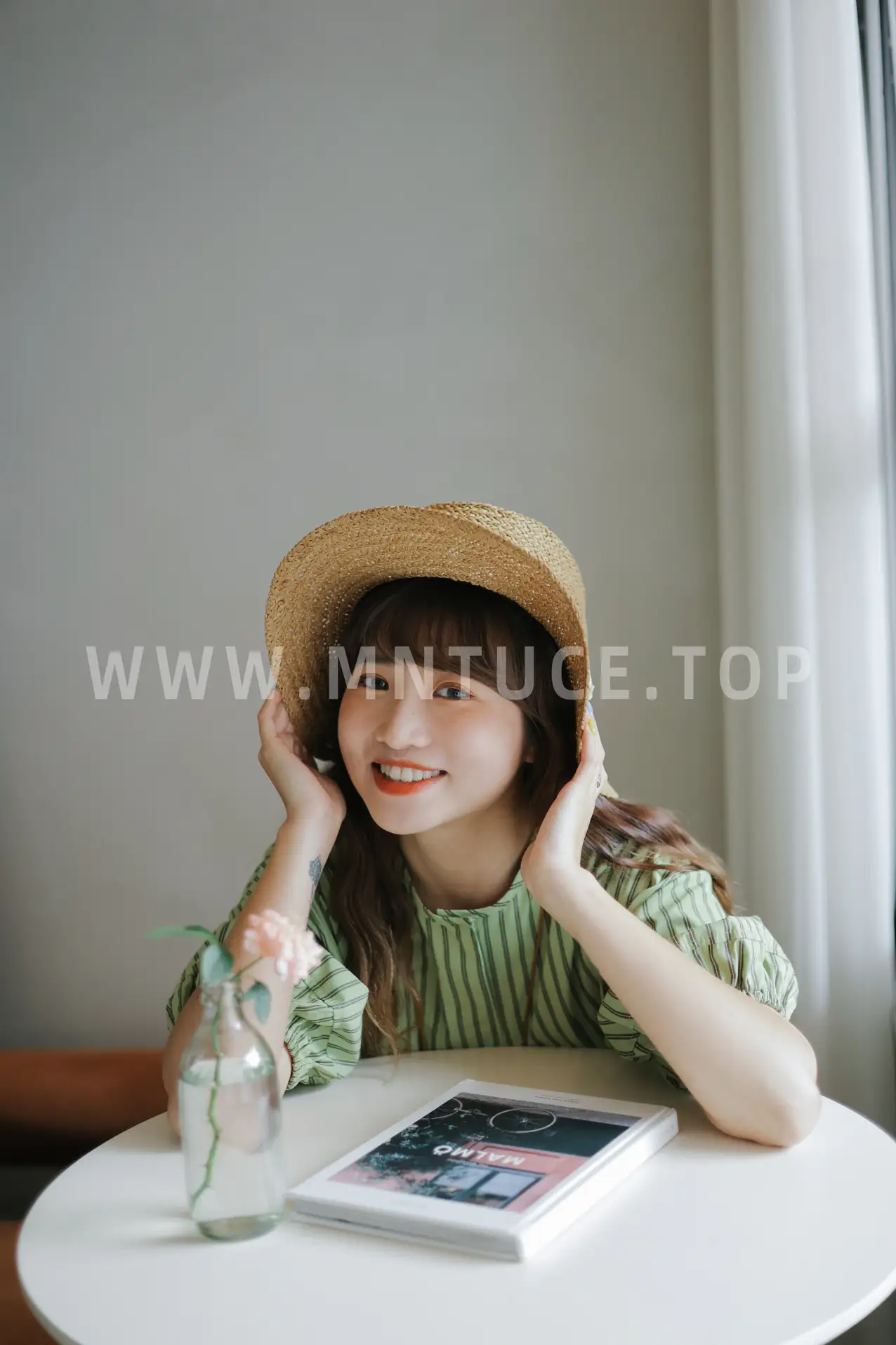 [艺图语] 2022.08.04 Vol.1621-018