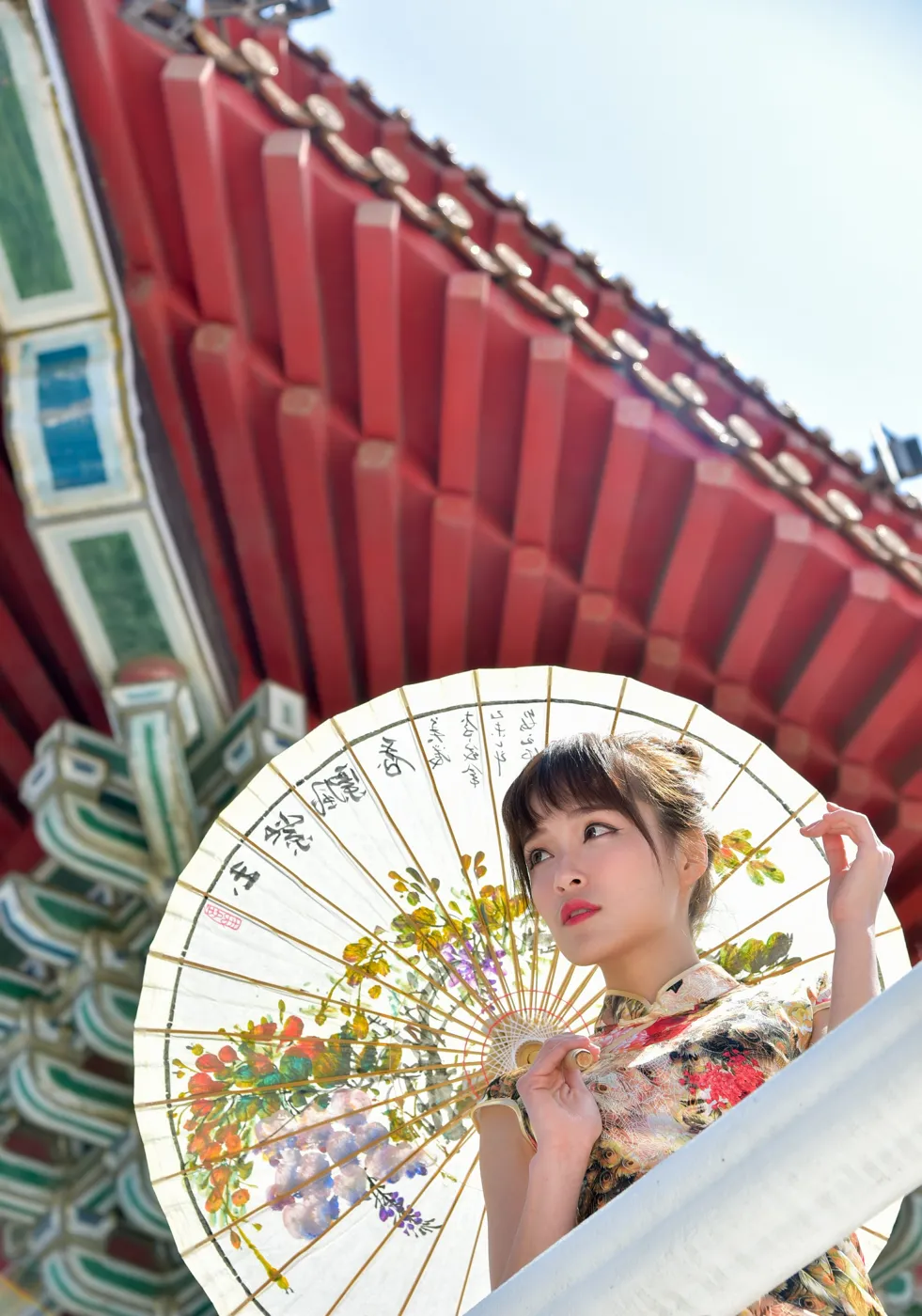 [街拍丝足] NO.189 繆婉瑜 碎花短旗袍高跟美腿#街拍丝足、美足#[68P]-011