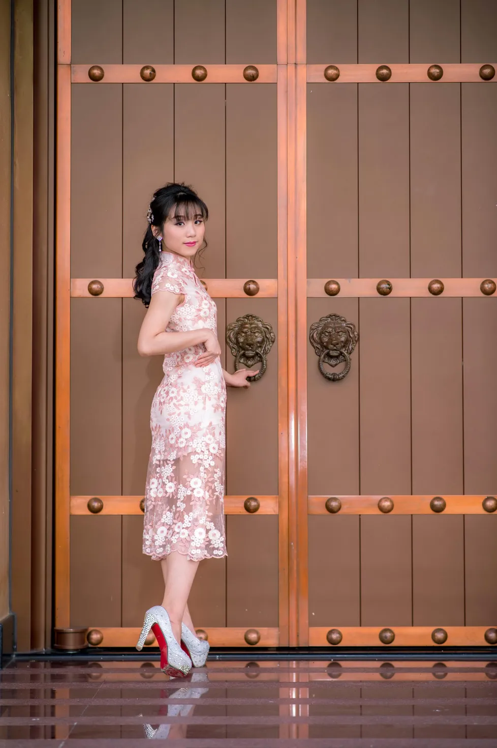 [街拍丝足] NO.188 余宸 旗袍高跟美腿 #街拍丝足、美足#[88P]-070