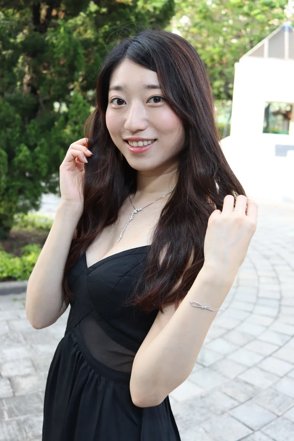 [街拍丝足] NO.106 吴小葵 公园黑色长裙 #街拍丝足、美足#[61P]-007