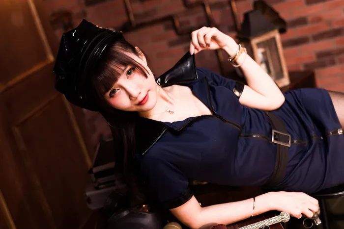[街拍丝足] NO.116 乔乔儿 黑丝制服 #街拍丝足、美足#[52P]-043