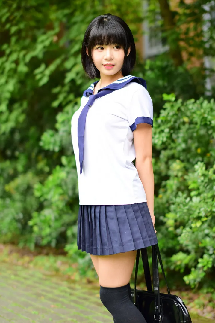 [街拍丝足] NO.171 海琳 学生制服 #街拍丝足、美足#[73P]-030