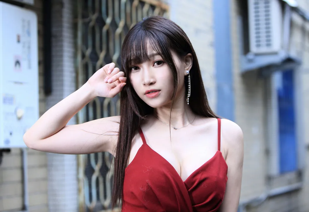 [街拍丝足] NO.100 张雅筑 紧身短裙丝袜高跟美腿 #街拍丝足、美足#[64P]-042