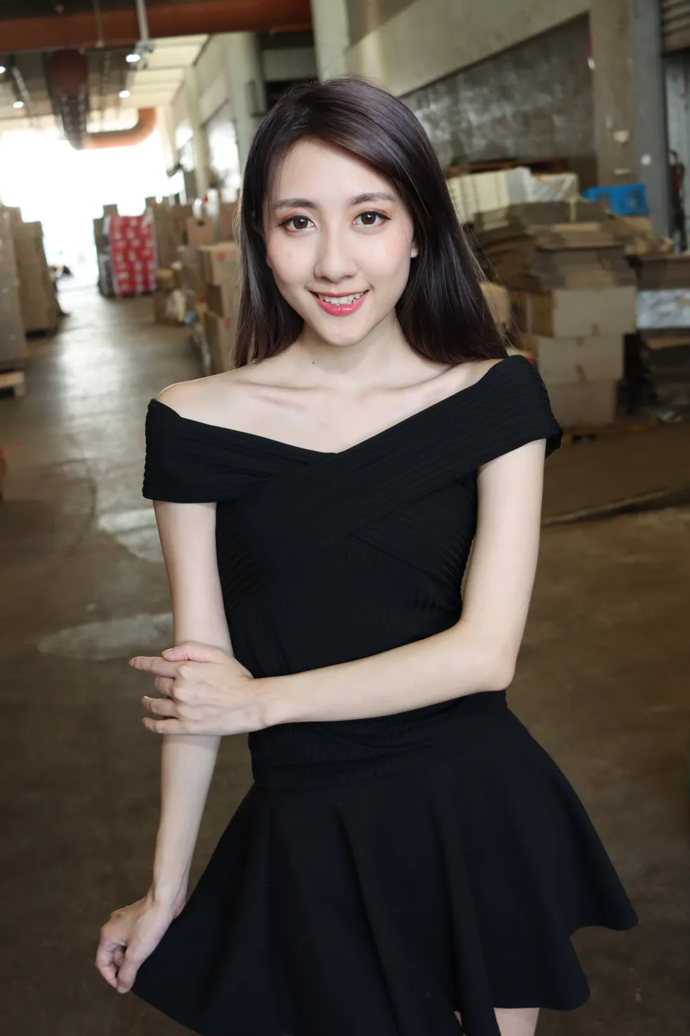 [街拍丝足] NO.140 Elaine Chung 连衣裙丝袜凉高美腿 #街拍丝足、美足#[73P]-034