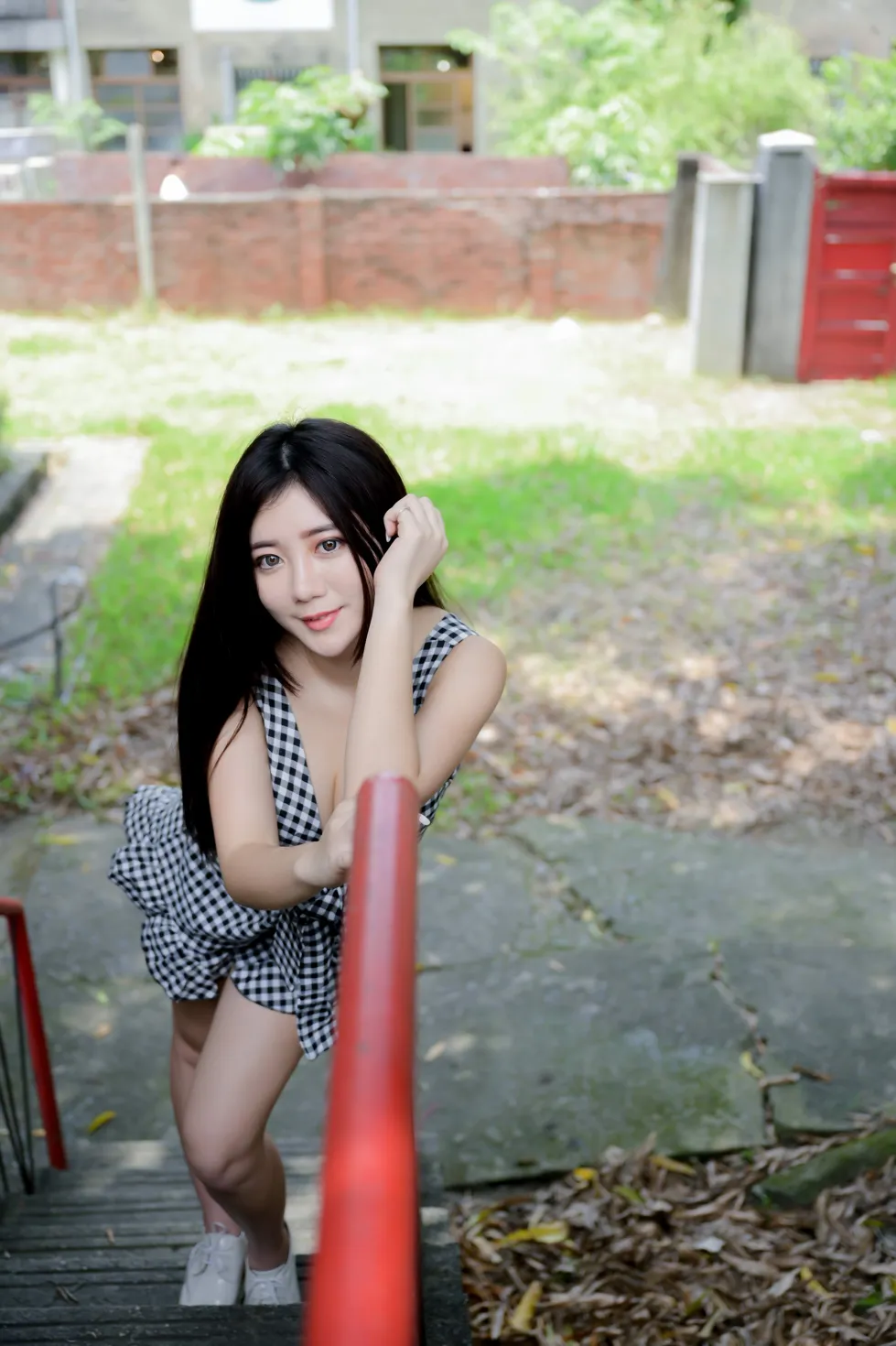 [街拍丝足] NO.214 乐乐 休闲布鞋美腿  #街拍丝足、美足#[95P]-083