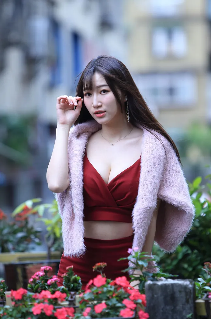[街拍丝足] NO.100 张雅筑 紧身短裙丝袜高跟美腿 #街拍丝足、美足#[64P]-015