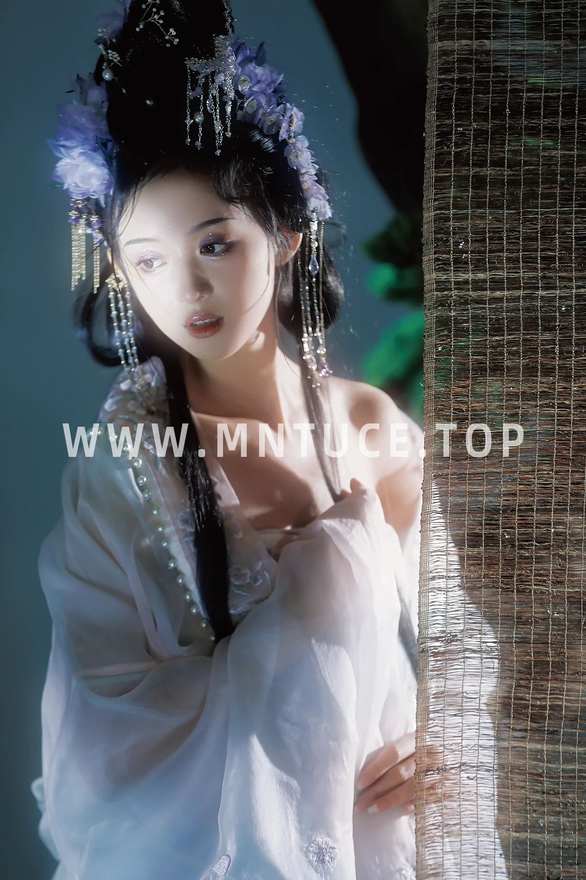 [艺图语]2023.01.10 Vol.2882-021