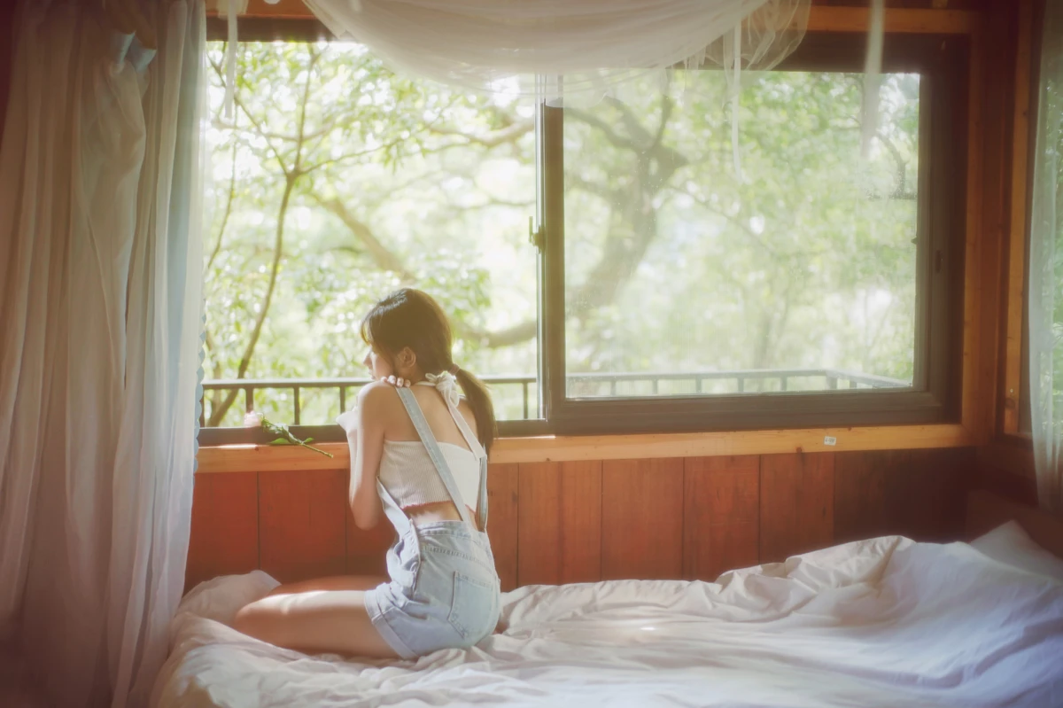 [艺图语]2023.02.05 Vol.2977 小木屋里的青春#歪歪#[21P]-004