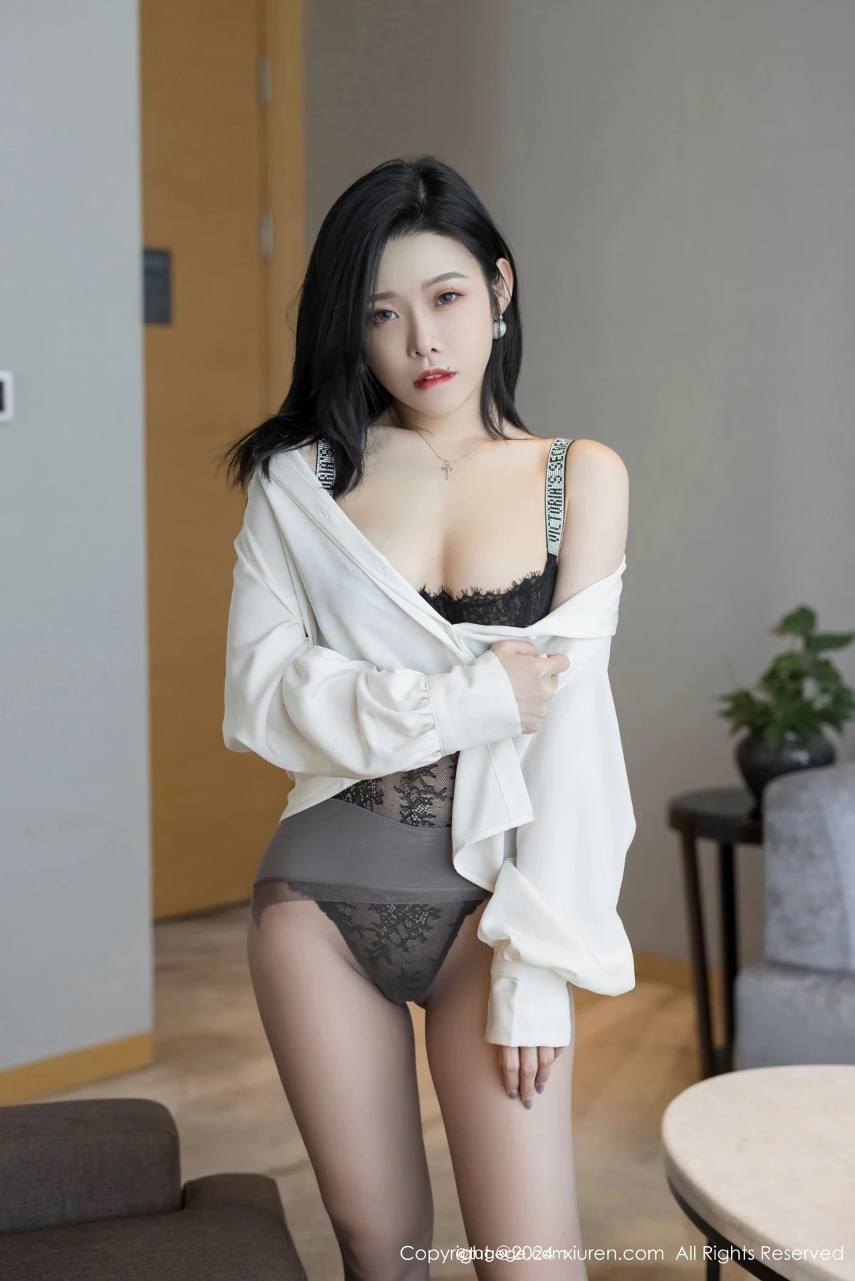 [秀人网] 2024.10.23 No.9329 luvian本能、秀人旗下#[42P]-021