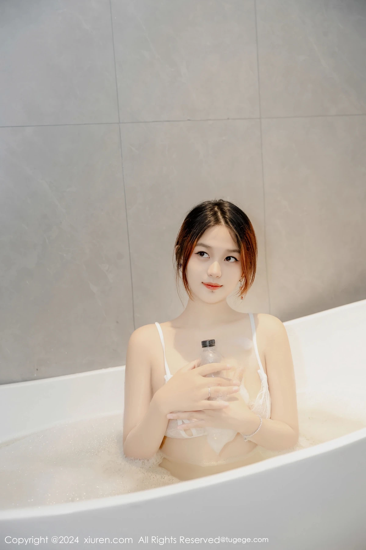 [秀人网] 2024.08.20 No.9037 吴婷婉、秀人旗下#[86P]-071