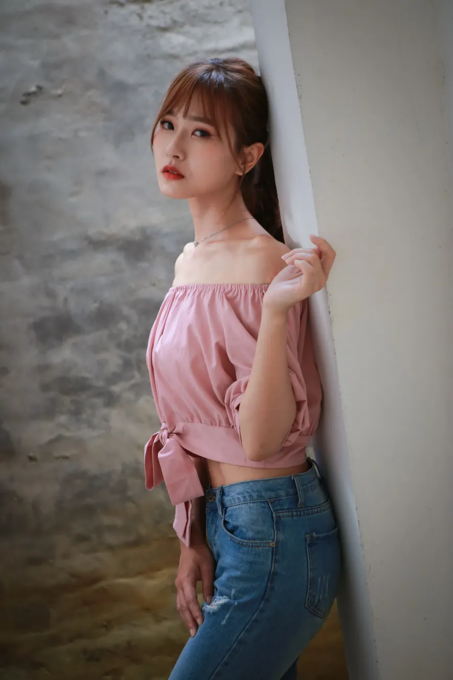 [街拍丝足] NO.103 郭思敏 唯美牛仔裤高跟 #街拍丝足、美足#[48P]-043
