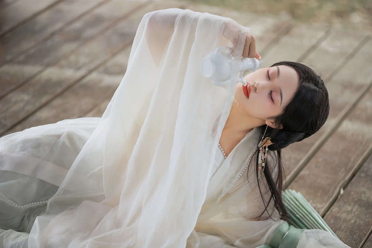 [艺图语]2023.02.07 Vol.2990 茉莉花#梨一依#[21P]-011