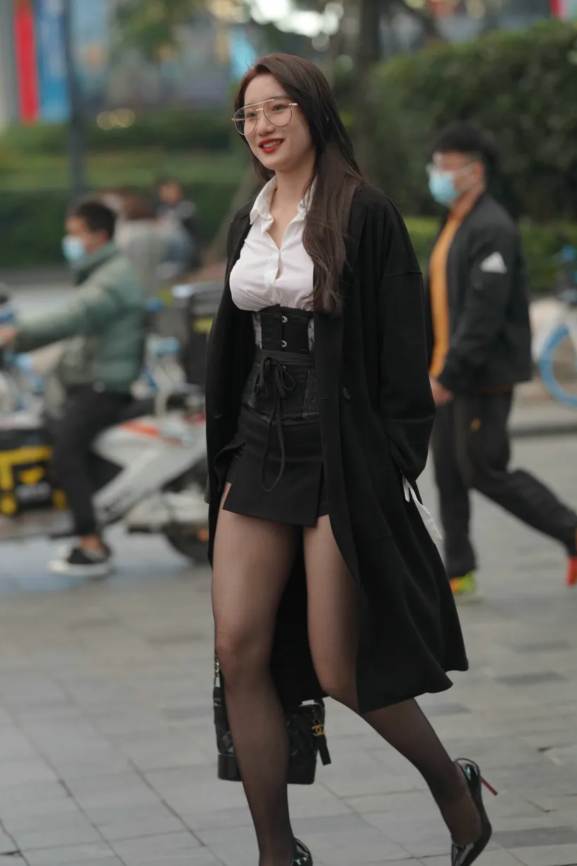 [街拍丝足] NO.160 黑丝大长腿 #街拍丝足、美足#[201P]-067