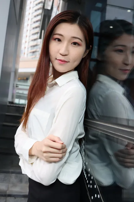 [街拍丝足] NO.024 长腿美模Rita Li 性感造型外拍 #街拍丝足、美足#[75P]-065