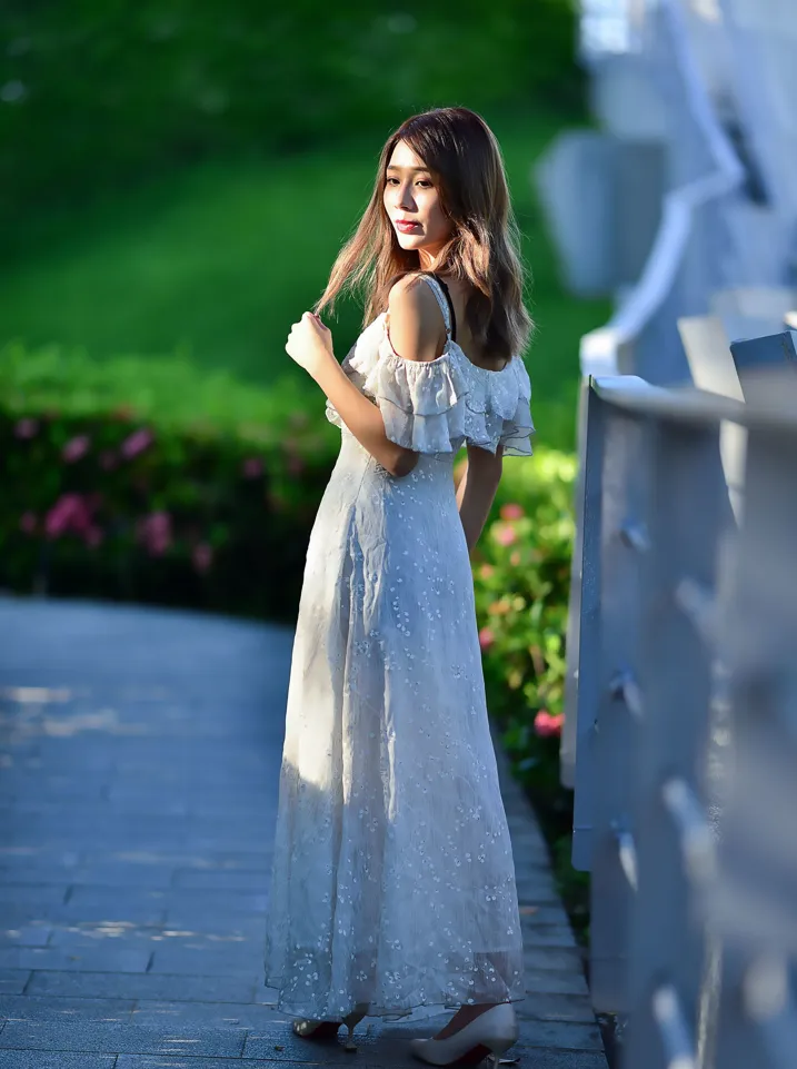 [街拍丝足] NO.200 vivi曹媛媛 吊带高衩长裙高跟美腿 #街拍丝足、美足#[113P]-105