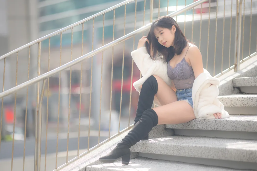 [街拍丝足] NO.215 YoYo 牛仔短裤长靴 #街拍丝足、美足#[109P]-035