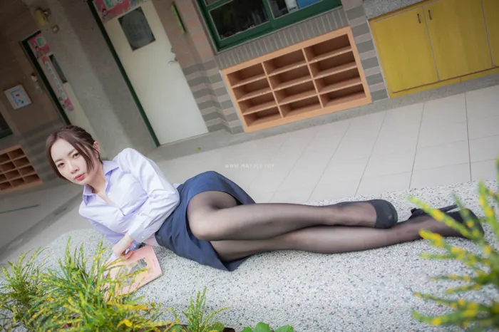 [街拍丝足] NO.164 林华 OL制服 高跟美腿外 #街拍丝足、美足#[42P]-025