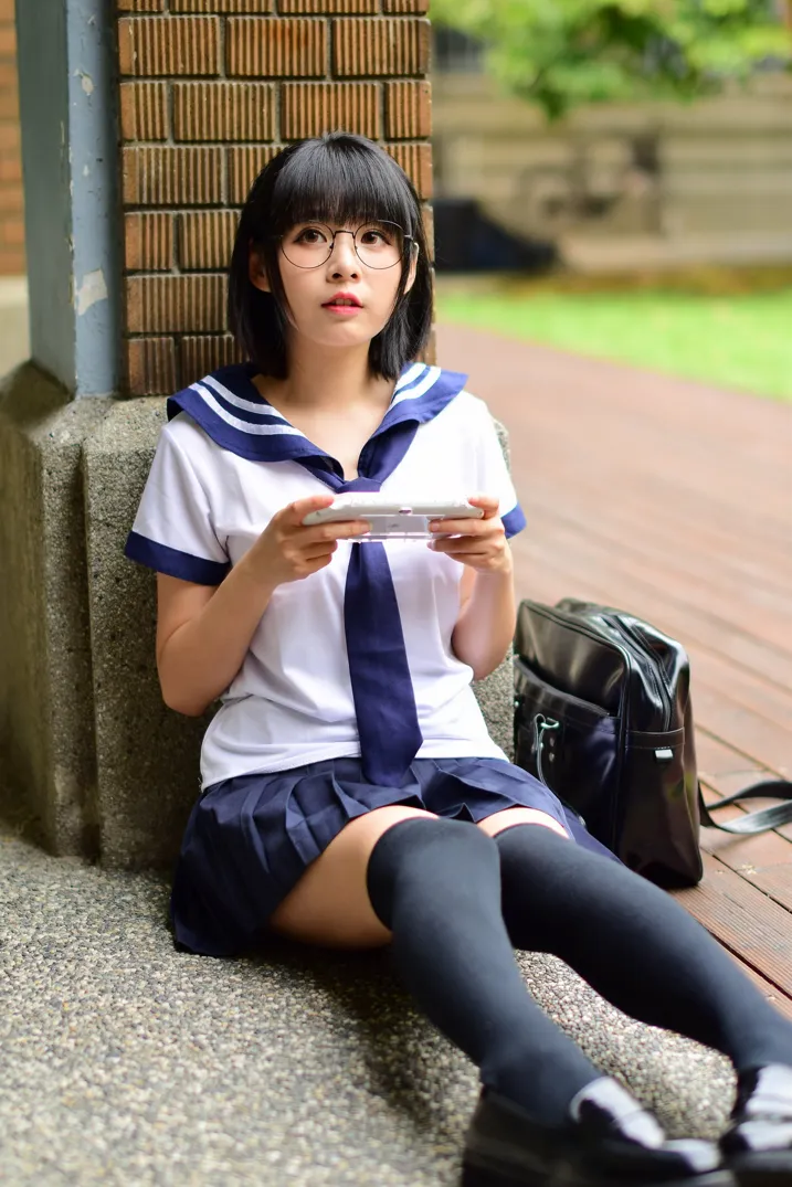 [街拍丝足] NO.171 海琳 学生制服 #街拍丝足、美足#[73P]-067