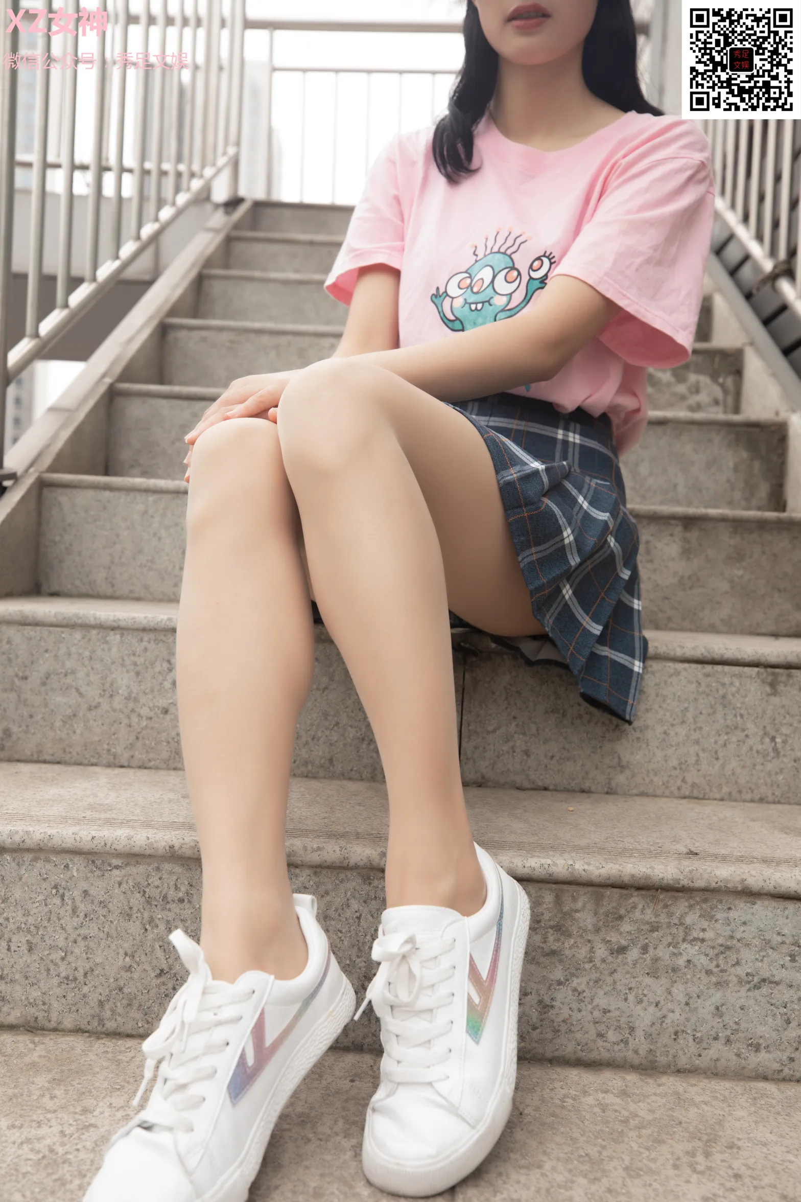 [街拍丝足] NO.006 青春无敌的百褶裙少女 #街拍丝足、美足#[60P]-030