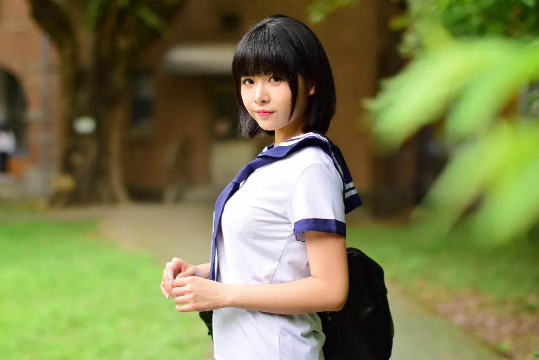 [街拍丝足] NO.171 海琳 学生制服 #街拍丝足、美足#[73P]-037