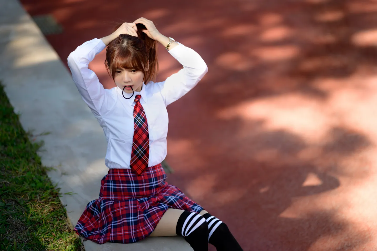 [街拍丝足] NO.233 学生制服高跟 #街拍丝足、美足#[157P]-085