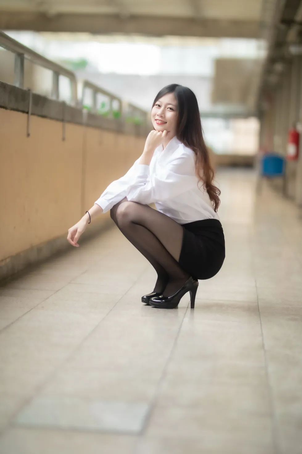 [街拍丝足] NO.128 Dolly Liu OL黑丝高跟美腿 #街拍丝足、美足#[31P]-006