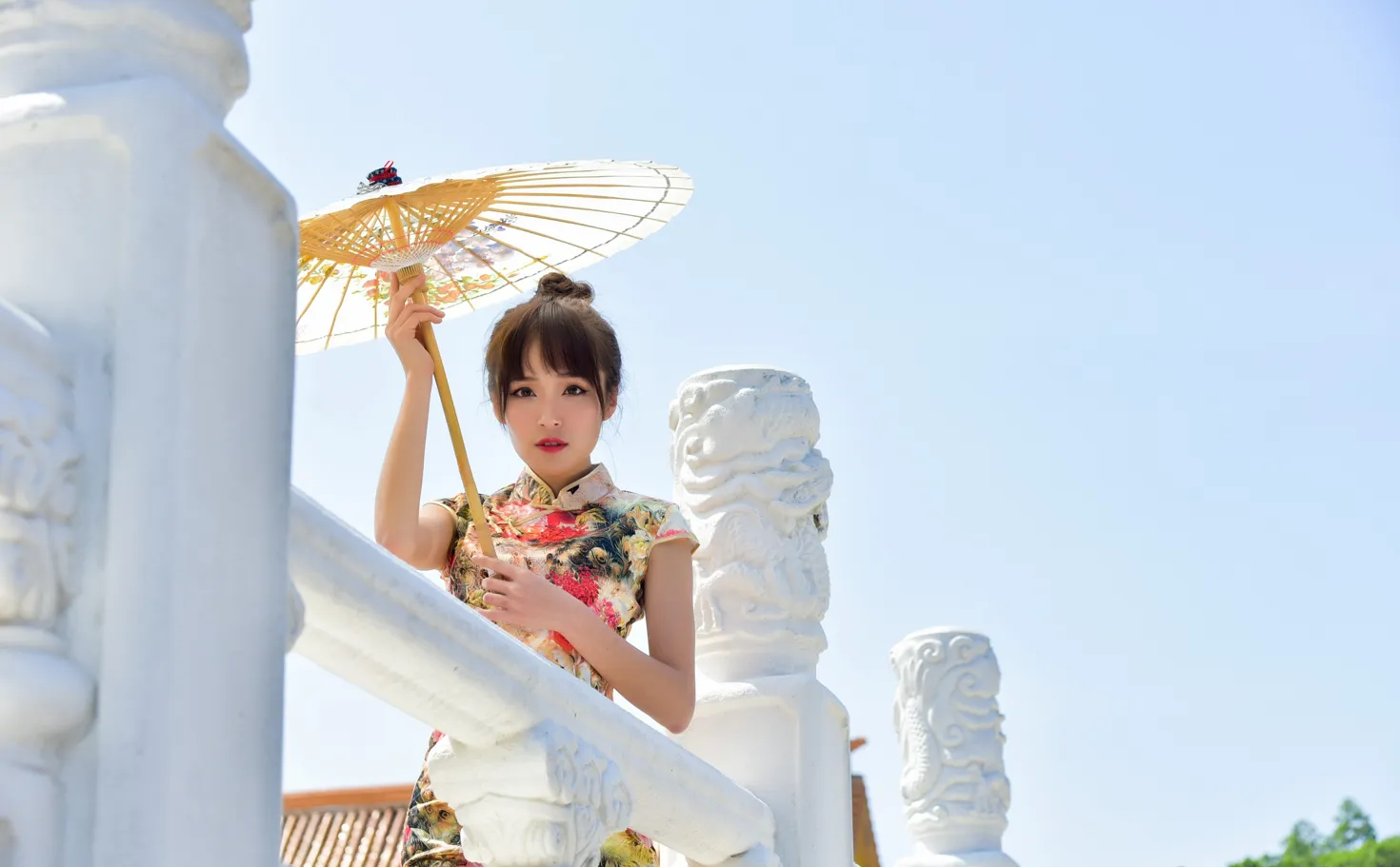 [街拍丝足] NO.189 繆婉瑜 碎花短旗袍高跟美腿#街拍丝足、美足#[68P]-013