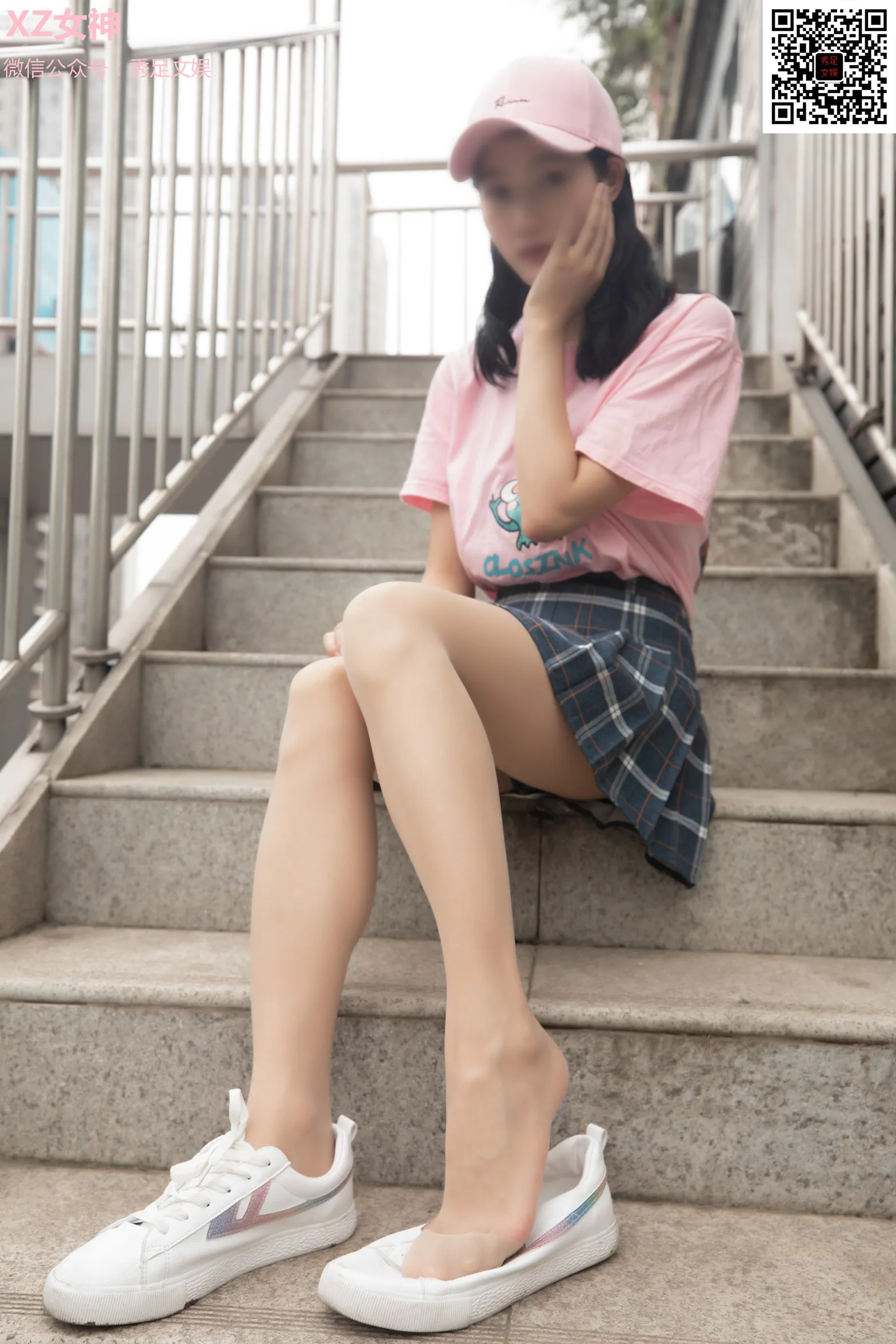[街拍丝足] NO.006 青春无敌的百褶裙少女 #街拍丝足、美足#[60P]-038
