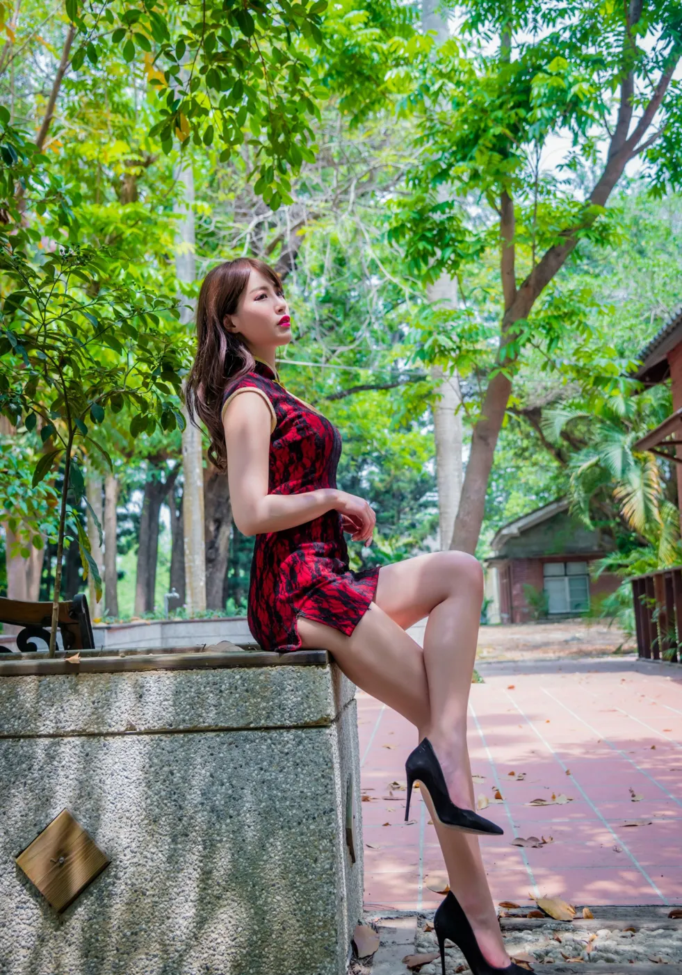[街拍丝足] NO.177 邬育锜 红花短旗袍高跟美腿 #街拍丝足、美足#[108P]-015