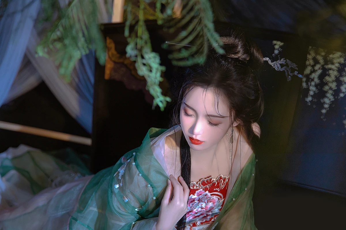 [艺图语]2023.03.09 Vol.3035 庭芜绿#胖琦#[30P]-031