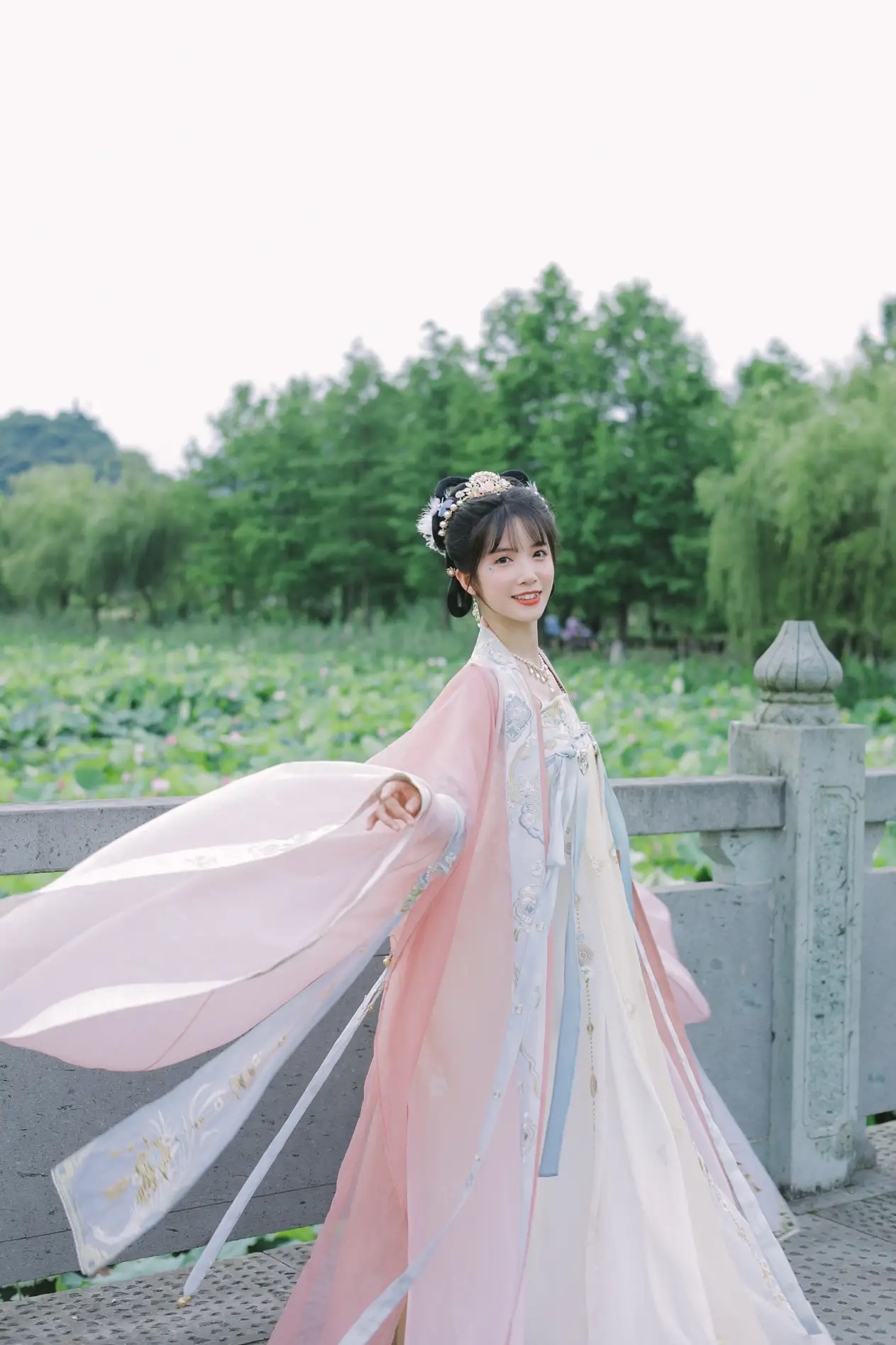 [艺图语] 2022.07.28 Vol.1560-015