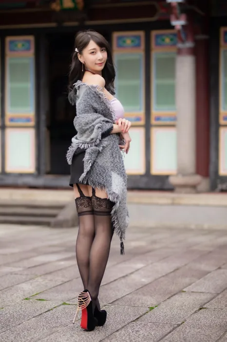 [街拍丝足] NO.085 芈梦 高跟美腿外拍 #街拍丝足、美足#[58P]-011