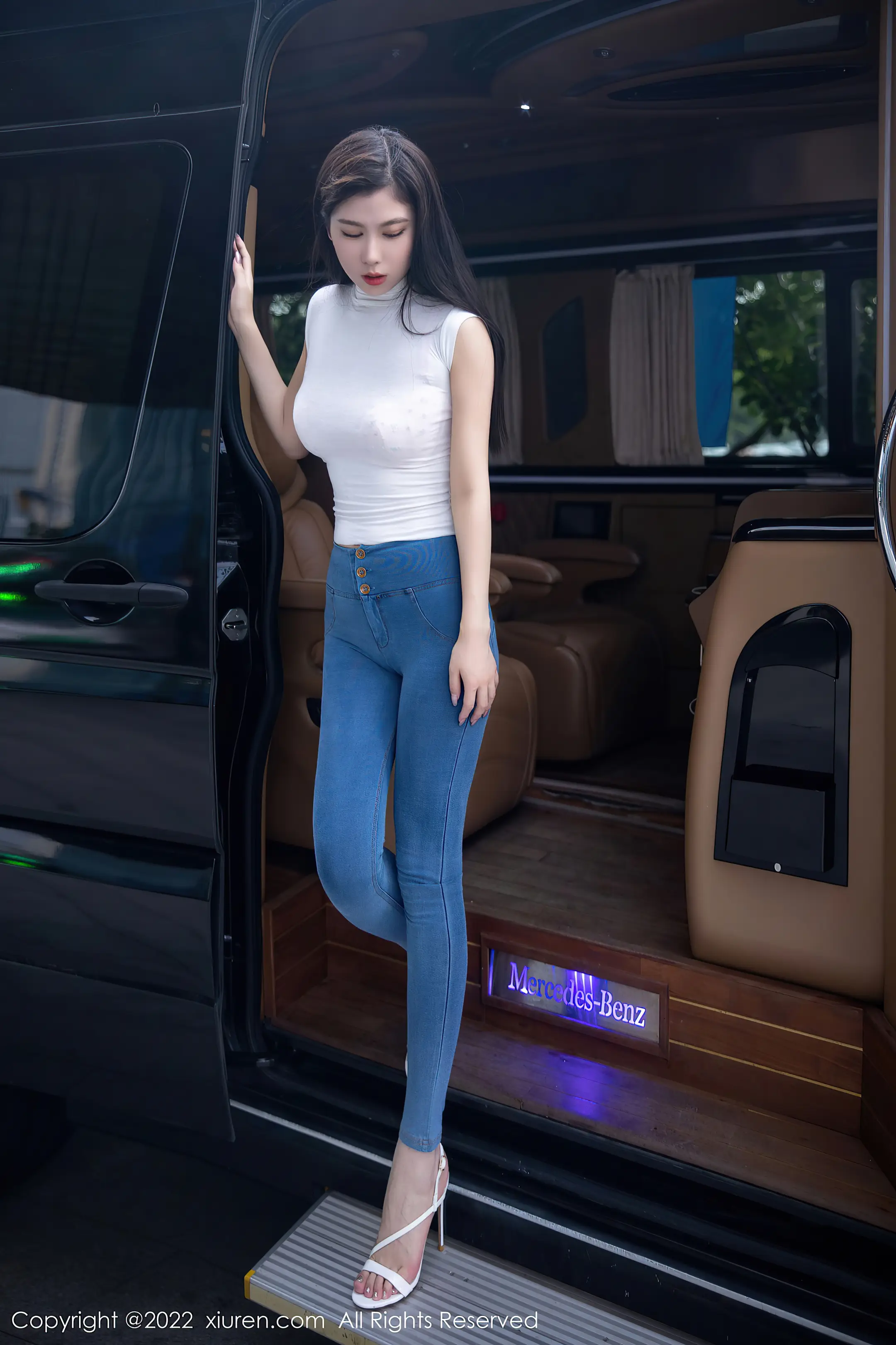 [Xiuren秀人网] 2022.10.08 NO.5677-009