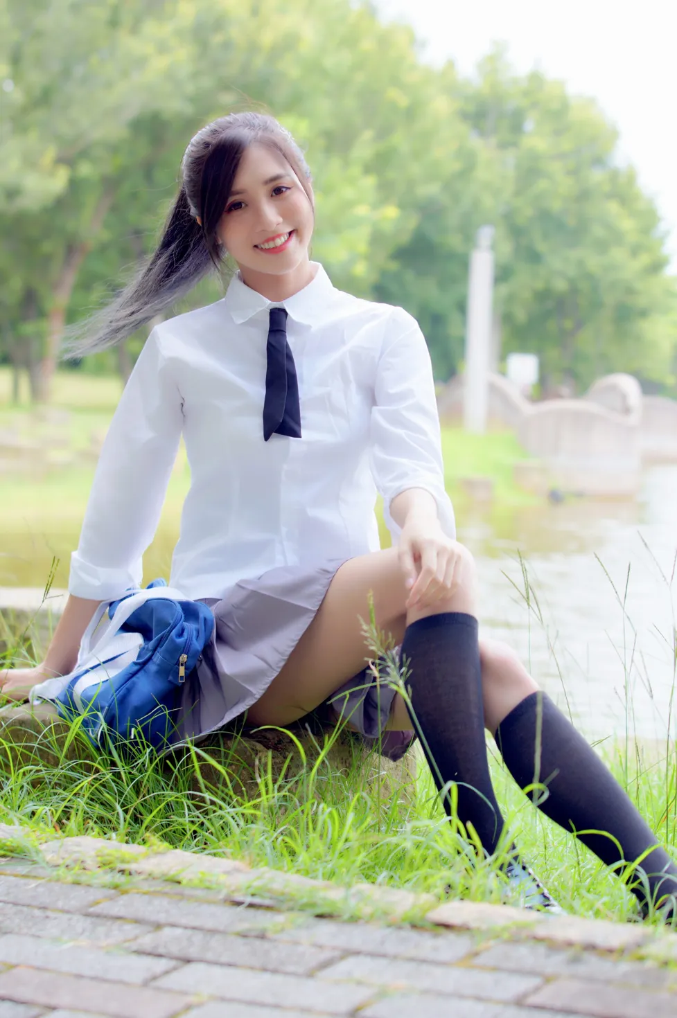 [街拍丝足] NO.143 张筠 短裙黑丝高跟美腿 #街拍丝足、美足#[23P]-015