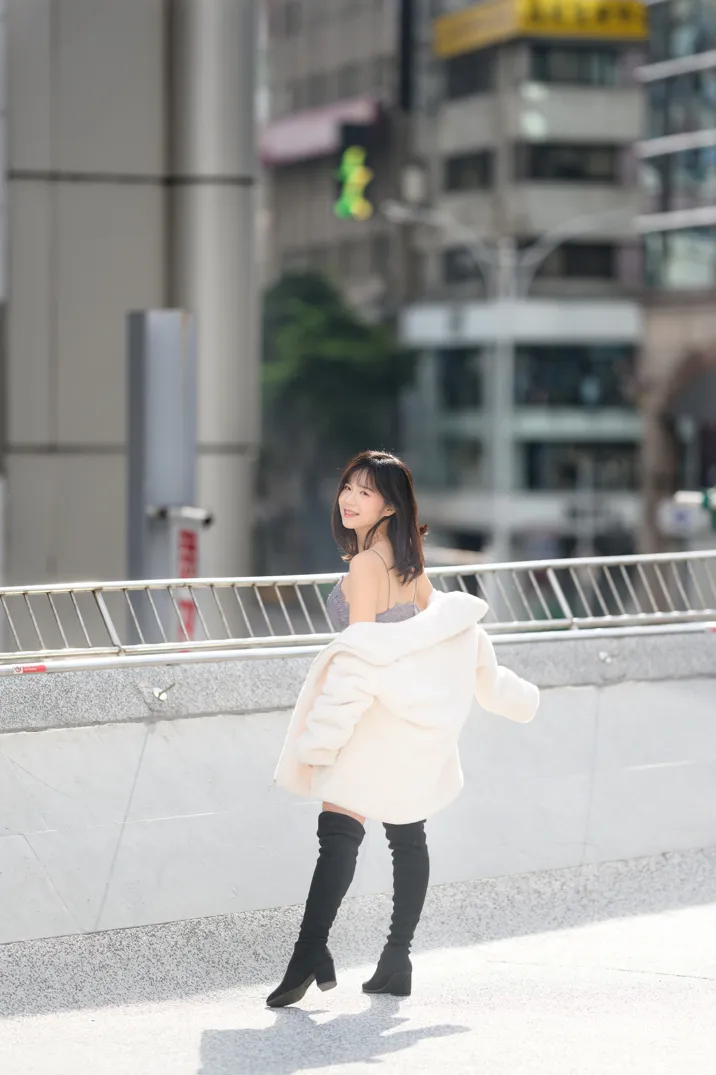[街拍丝足] NO.215 YoYo 牛仔短裤长靴 #街拍丝足、美足#[109P]-004