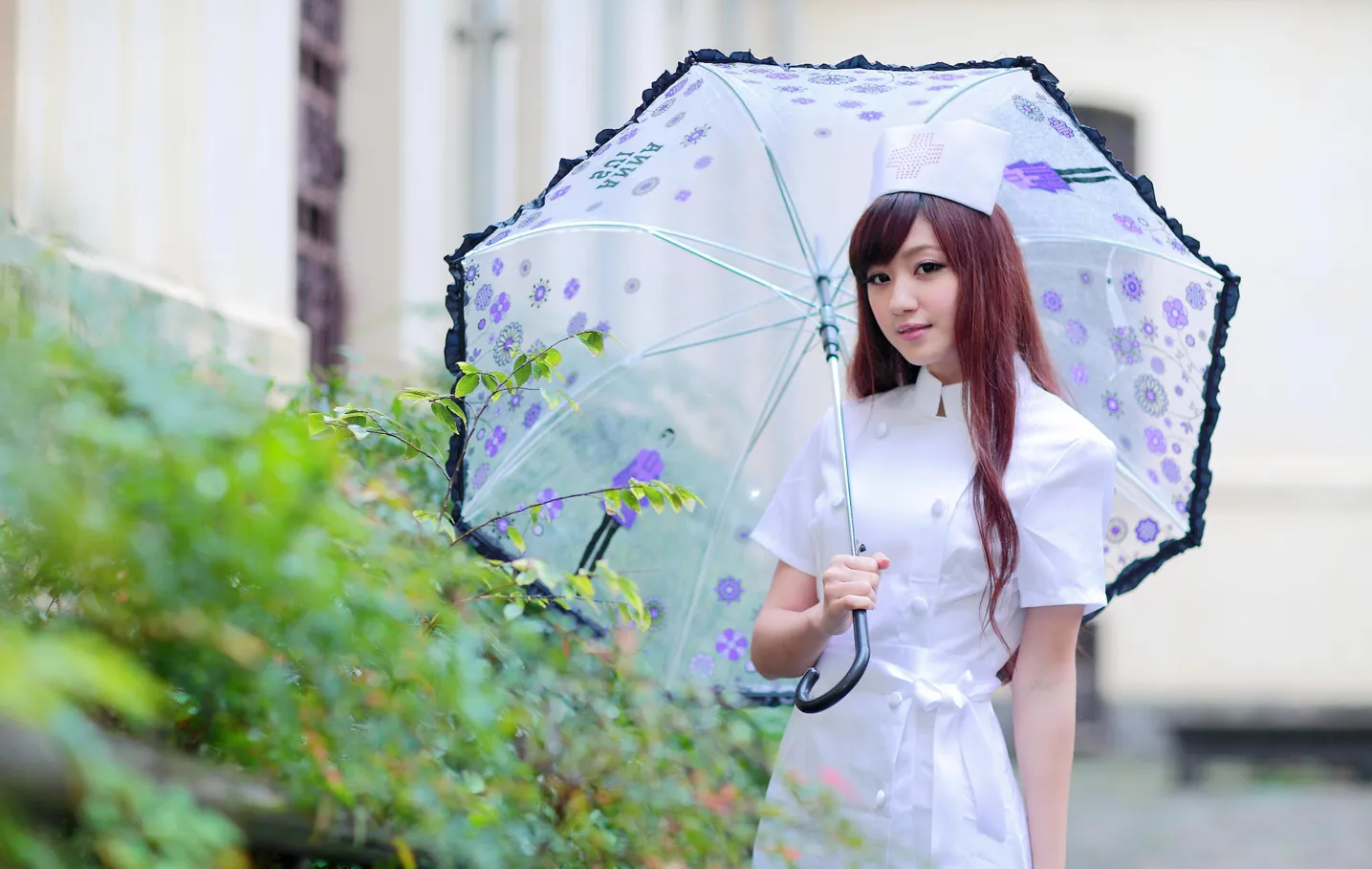 [街拍丝足] NO.204 小雅 护士服丝袜高跟美腿 #街拍丝足、美足#[70P]-032