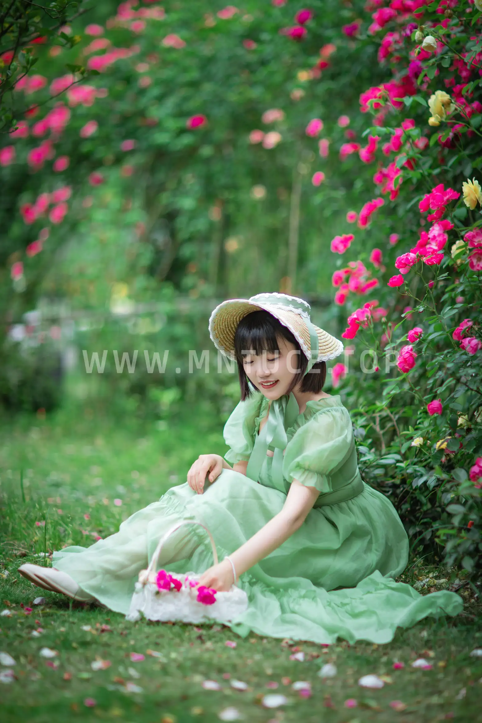 [艺图语] 2022.08.12 Vol.1685-018
