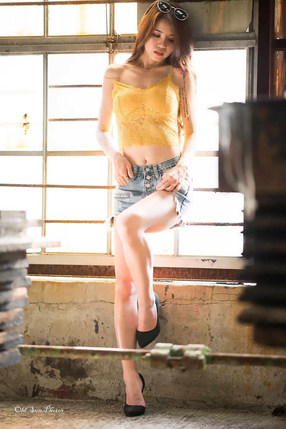 [街拍丝足] NO.192 Debby Chiu 露肚牛仔短裤高跟美腿 #街拍丝足、美足#[53P]-014