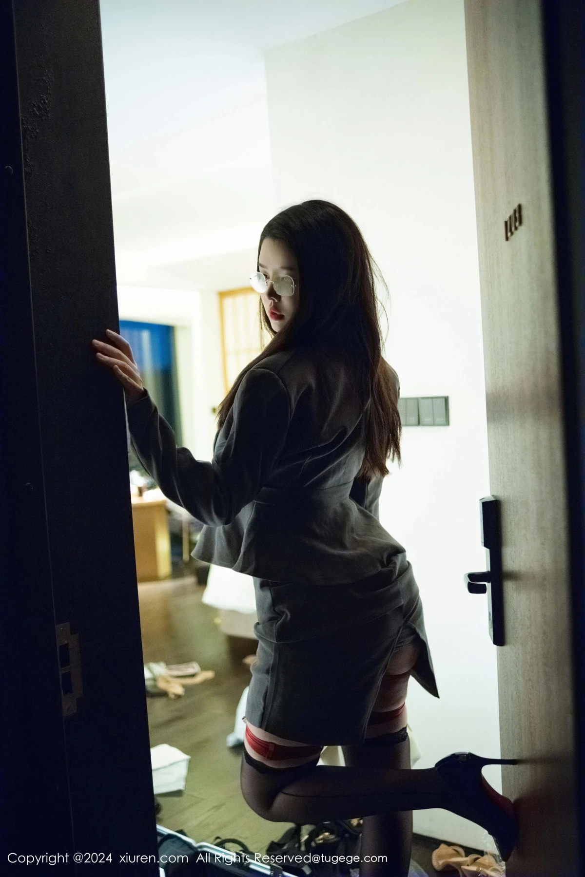 [秀人网] 2024.10.15 No.9287 樱桃小犊子、秀人旗下#[47P]-002