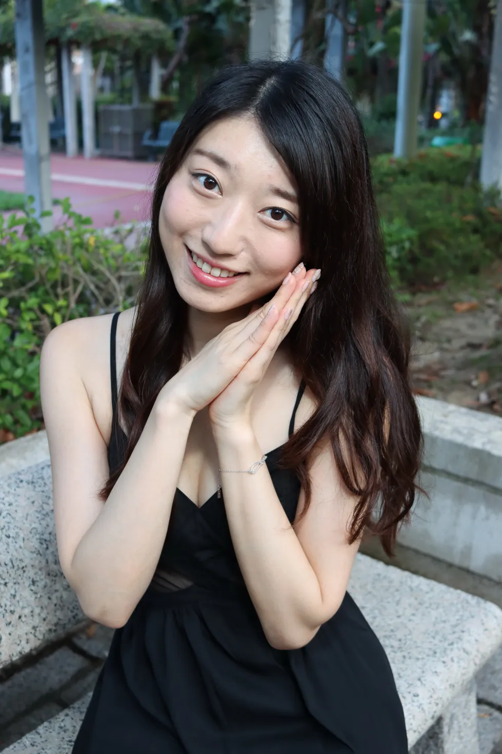 [街拍丝足] NO.106 吴小葵 公园黑色长裙 #街拍丝足、美足#[61P]-034