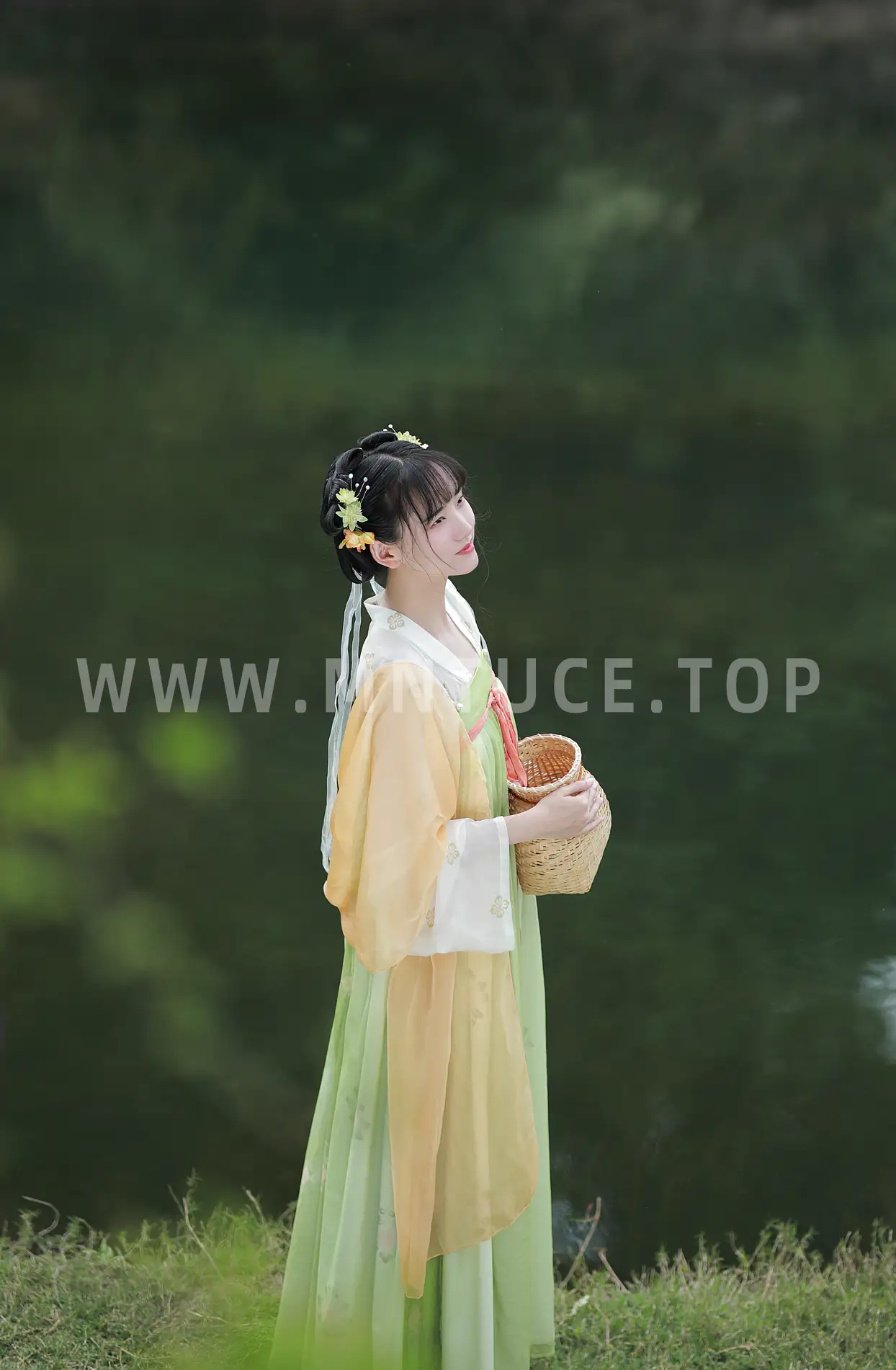 [艺图语] 2022.06.19 Vol.1228-019