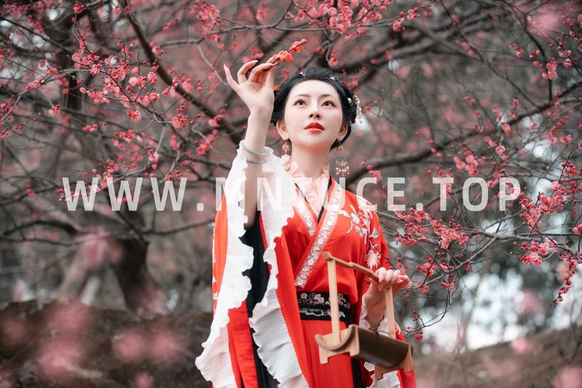 [艺图语]2023.03.07 Vol.3018 惹春风#颜如玉#[43P]-010